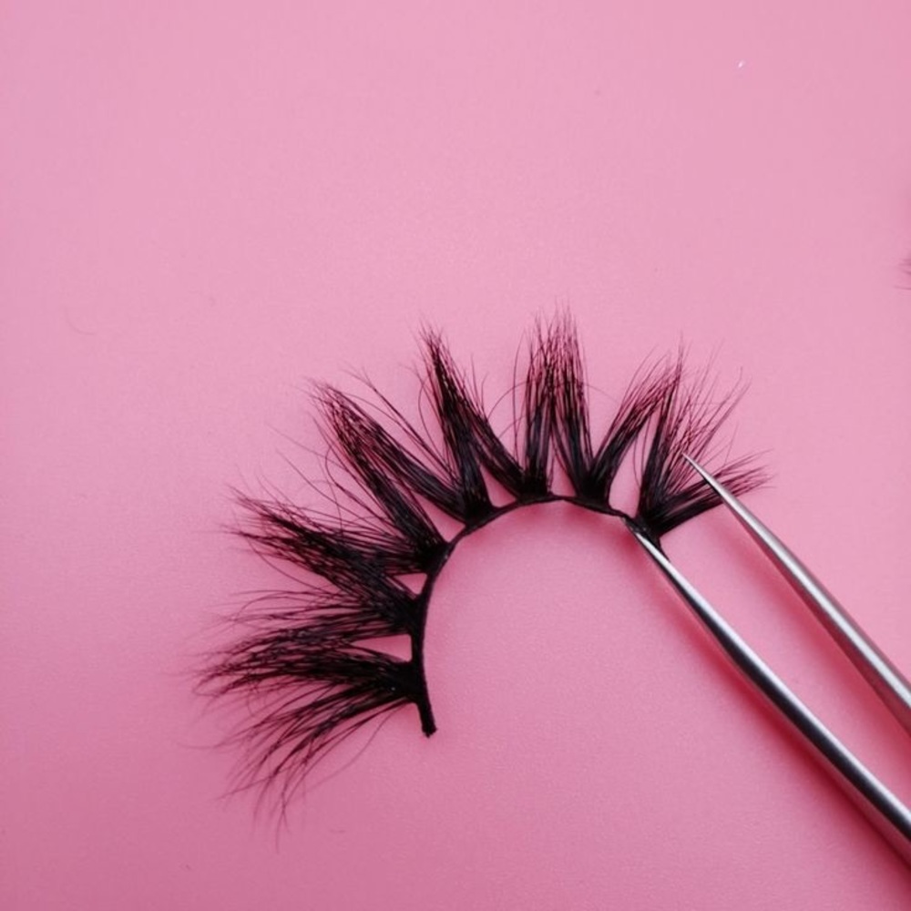 STRIP LASHES